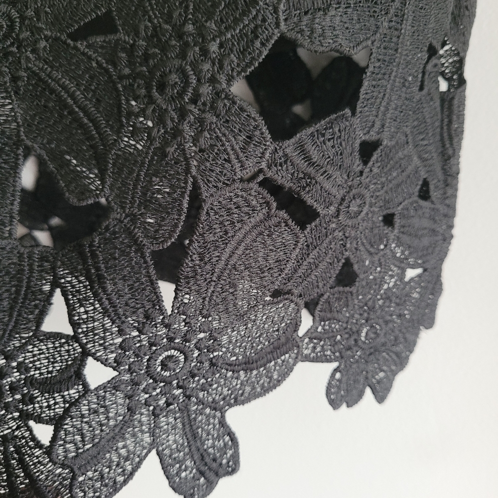 WYLDR Lace Midi Pencil Skirt - Picture 5 of 7